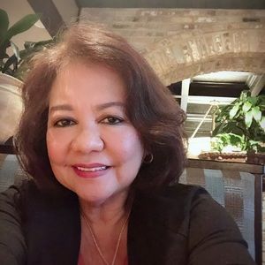 Meet your Posher, Rose